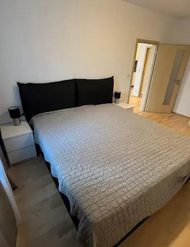 Garden Tower - Parking Lägenhet Prag